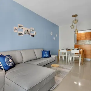 With Pool And Rooftop Next To Downtown Pc Apartamento Punta Cana